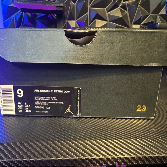 Jordan 11 - Picture 9 of 11